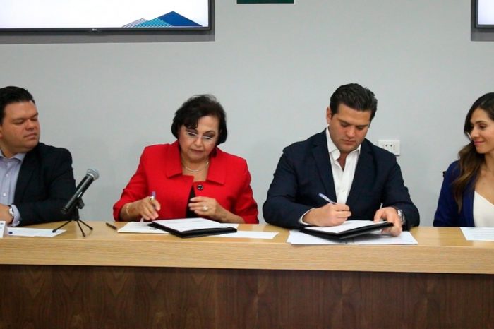 Firma Alcalde de Guadalupe convenio con la Comisión Estatal de Atención a Víctimas