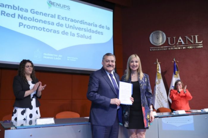 Ratifican a Santos Guzmán en presidencia de universidades promotoras de la salud