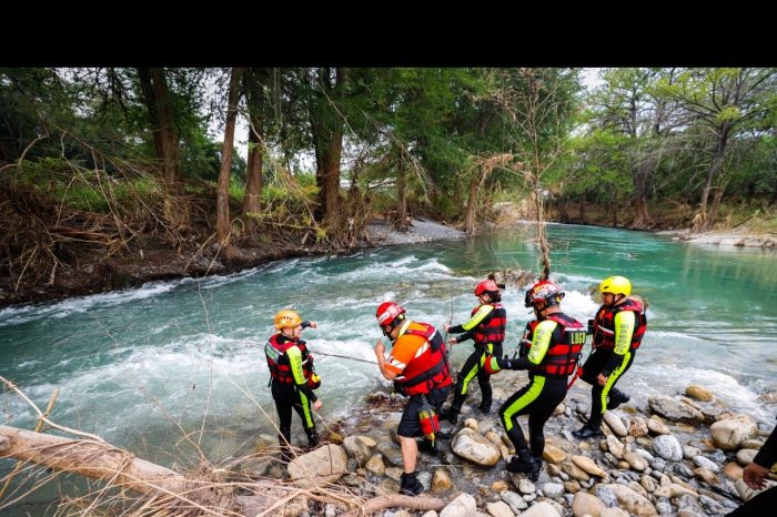 Capacitan a elementos de Protección Civil en rescate acuático