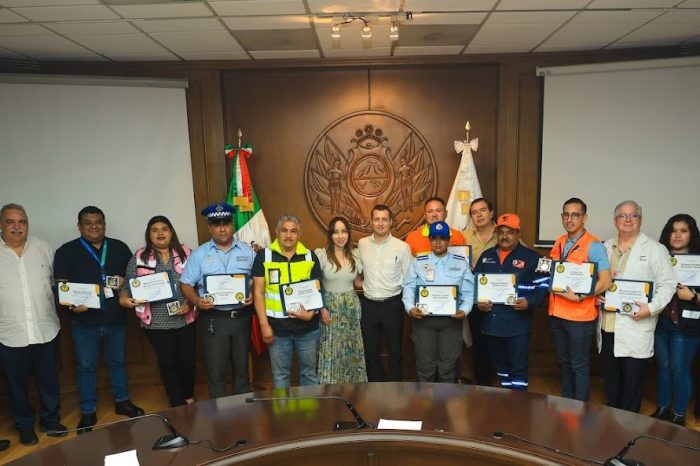 Reconoce Monterrey a servidores públicos por su labor durante la tormenta “Alberto”